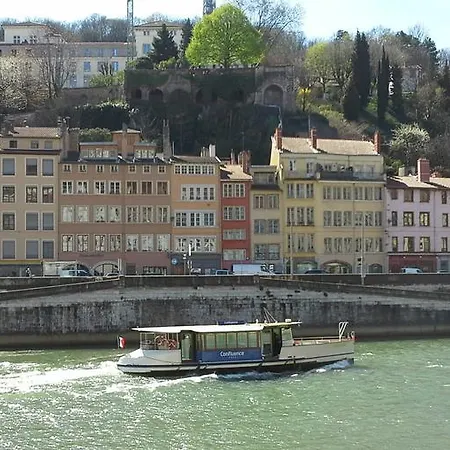 Pierre Scize Sur La Saone 公寓